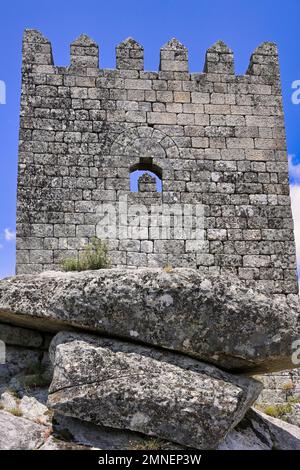 Château et tour, Sortelha, Serra da Estrela, Beira Alta, Portugal Banque D'Images