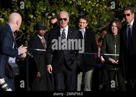 Washington, États-Unis d'Amérique. 30th janvier 2023. Le président des États-Unis Joe Biden arrive, après avoir parlé à Baltimore, à la Maison Blanche à Washington, DC sur 30 janvier 2023. Crédit: Chris Kleponis/Pool/Sipa USA crédit: SIPA USA/Alay Live News Banque D'Images