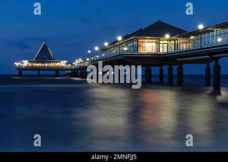 Heringsdorf Pier, Usedom Island, Mecklenburg-Ouest Pomerania, Allemagne, Heringsdorf, Mecklembourg Poméranie occidentale, Allemagne Banque D'Images