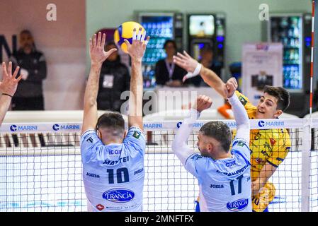 Palasport, Cisterna, Italie, 29 janvier 2023, Attaque de Tommaso Rinaldi (Valsa Group Modène) pendant Top Volley Cisterna vs Valsa Group Modène - Volleyb Banque D'Images