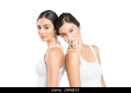 Studio portrait de deux belles femmes Banque D'Images