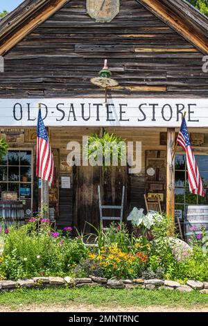 La boutique de souvenirs et le musée historique de l'Old Sautee Store se trouvent à Sautee Nacoochee, près de Helen, en Géorgie, dans un magasin général datant de 19th ans. (ÉTATS-UNIS) Banque D'Images