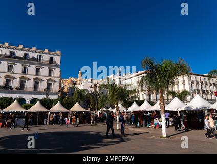 Le peuple algérien sur la place des Martyrs, Afrique du Nord, Alger, Algérie Banque D'Images