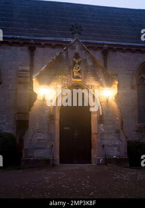 La porte sud, St. Giles Church, Exhall, près de Bedworth, Warwickshire, Angleterre, ROYAUME-UNI Banque D'Images