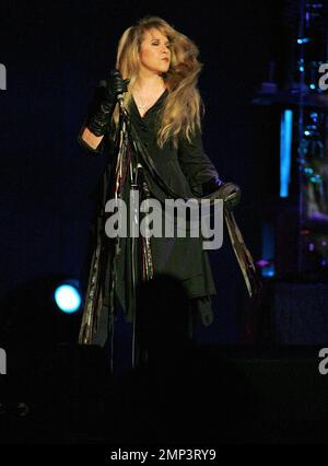 Stevie Nicks, chanteur et compositeur, se produit en concert au Seminole Hard Rock Hotel & Casino. Hollywood, Floride. 6/7/08. Banque D'Images