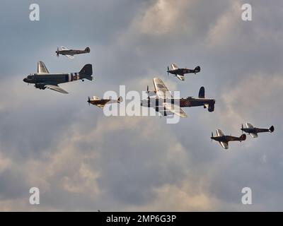 Lancaster, Dakota et Spitfires à RIAT Banque D'Images