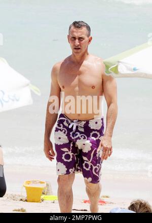 Réalisateur, producteur, danseur, acteur et chorégraphe américain, Adam Shankman passe du temps à South Beach avant de commencer le tournage de son nouveau projet, Rock of Ages, à Miami Beach, en Floride. 04/29/2011. Banque D'Images