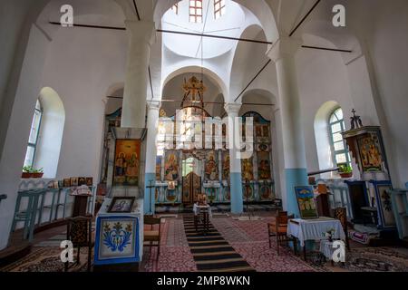 Staro Stefanovo village, intérieur de l'église à trois nefs 'Nativité de la Bienheureuse Vierge Marie', église orthodoxe, municipalité de Lovech, Balkans, Bulgarie Banque D'Images