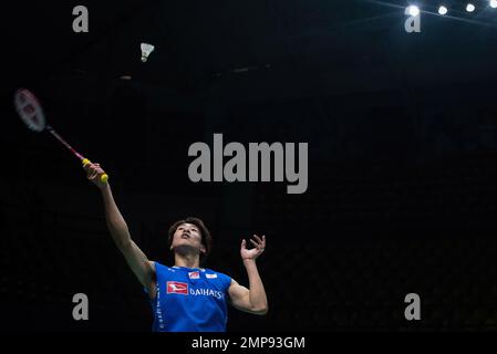 Bangkok, Thaïlande. 31st janvier 2023. Riku Hatano du Japon joue contre Julien Carraggi de Belgique pendant le match unique de Badminton Men dans le Princess Sirivannanari Thailand Masters 2023 au stade Nimibutr. Riku Hatano a gagné Julien Carraggi 2:0 (21:13, 21:11). Crédit : SOPA Images Limited/Alamy Live News Banque D'Images