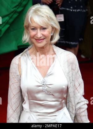 Dame Helen Mirren à la première britannique de « Arabia 3D » à la IMAX Southbank à Londres, Royaume-Uni. 5/24/10. Banque D'Images