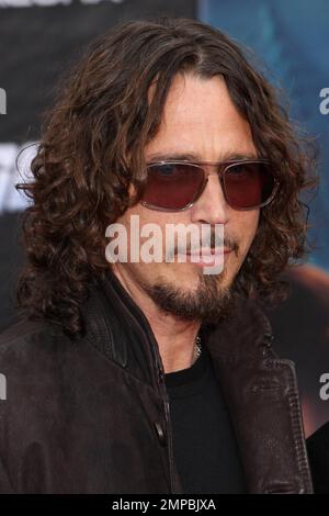 Chris Cornell à la première mondiale des Avengers de Marvel au théâtre El Capitan. Los Angeles, Californie. 11th avril 2012. . Banque D'Images