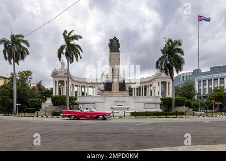 Monument à José Miguel Gómez, avenue des Présidents, Vedado, la Havane, Cuba Banque D'Images