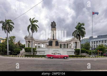 Monument à José Miguel Gómez, avenue des Présidents, Vedado, la Havane, Cuba Banque D'Images