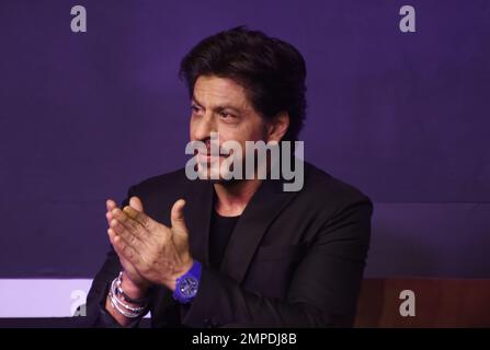 L'acteur Bollywood Shah Rukh Khan parle lors d'un événement de célébration du succès du film ''Pathaan'' à Mumbai, le 30 janvier 2023. - La superstar Shah Rukh Khan a remercié les fans lundi après que son nouveau film ''Pathaan'' a frappé des boîtes aux lettres indiennes après sa sortie la semaine dernière, apportant de l'espoir à Bollywood après une vague de faibles showings. (Photo par Indranil Aditya/NurPhoto)0 crédit: NurPhoto SRL/Alay Live News Banque D'Images