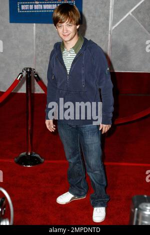 Jason Earles à la première mondiale de Hanna Montana & Miley Cyrus : le meilleur des deux mondes concert 3-D film à Hollywood. Los Angeles, Californie. 1/17/08. Banque D'Images