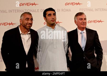 La productrice Duane Baughman, présidente du Parti des peuples du Pakistan et fils de l'ancien Premier ministre pakistanais Benazir Bhutto, Bilawal Zardari Bhutto et le producteur Mark Siegel lors de l'appel photo pour "Bhutto" lors du Festival International du film de Rome 5th. Rome, ITA. 10/30/10. Banque D'Images