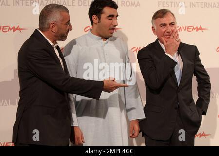 La productrice Duane Baughman, présidente du Parti des peuples du Pakistan et fils de l'ancien Premier ministre pakistanais Benazir Bhutto, Bilawal Zardari Bhutto et le producteur Mark Siegel lors de l'appel photo pour "Bhutto" lors du Festival International du film de Rome 5th. Rome, ITA. 10/30/10. Banque D'Images