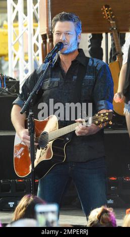 Blake Shelton se produit en direct au salon Today pour la série de concerts à New York, New York. 5th août 2016. Banque D'Images