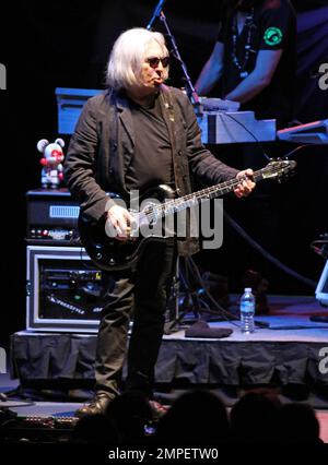 Chris Stein de Blondie se produit en concert au Durham Performing Arts Centre de Durham, en Caroline du Nord. 21st septembre 2011. Banque D'Images