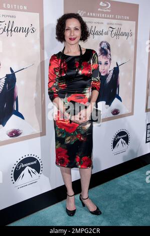 Bebe Neuwirth lors de la présélection du 50th anniversaire du « petit déjeuner au Tiffany's » qui s'est tenue au Hall Alice Tully, au Lincoln Center. New York, NY 15th septembre 2011. Banque D'Images