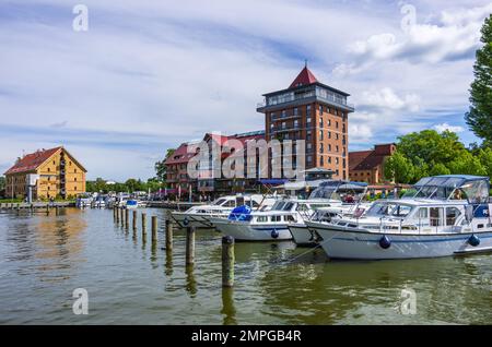 Port de Neustrelitz, Mecklenburg-Ouest Pomerania, Allemagne, Europe, status 4 août, 2016. Banque D'Images