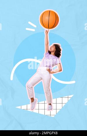 Image de collage vertical de la jeune fille positive tournant le doigt de basket-ball isolé sur l'arrière-plan du dessin Banque D'Images