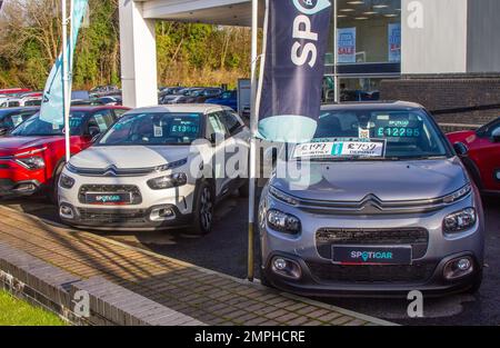 2020 Citroën C3 Origins Puretech S/S; 2020 Citroën C4 Cactus Flair Bluehdi S, 2022 Citroën C5 Aircross Shine Bluehdi, CITROEN voitures en vente à Showroom à Preston, Royaume-Uni Banque D'Images