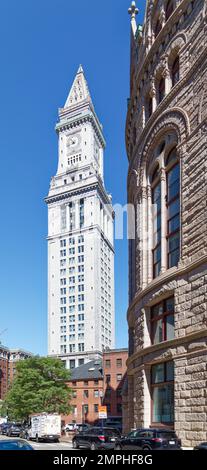 Le site de Boston Custom House Tower, construit en 1915 au sommet de la Custom House de 1847, est maintenant un hôtel Marriott en copropriété dans le quartier financier. Banque D'Images