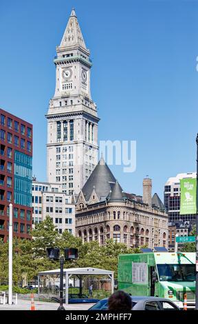 Le site de Boston Custom House Tower, construit en 1915 au sommet de la Custom House de 1847, est maintenant un hôtel Marriott en copropriété dans le quartier financier. Banque D'Images