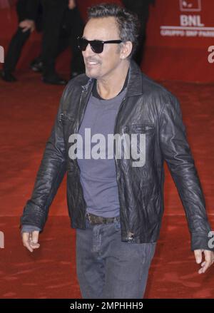 Le chanteur Bruce Springsteen à la première de son documentaire « The Promise: The Making of Darkness on the Edge of Town » lors du Festival international du film de Rome. Rome, Italie. 11/1/10. Banque D'Images