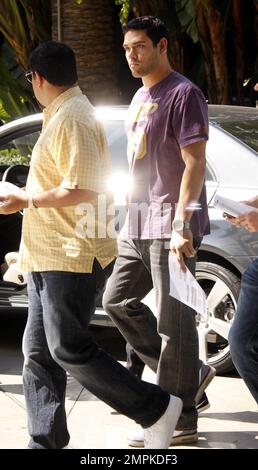 New York Jets QB Mark Sanchez arrive au Staples Center pour le jeu Lakers vs Miami Heat. Los Angeles, Californie. 4th mars 2012. Banque D'Images