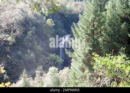 Glenashdale Burn et Glenashdale Falls près de Whiting Bay sur l'île d'Arran Ayrshire en Écosse Banque D'Images