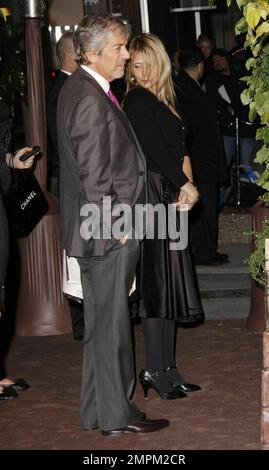 Rosanna Arquette et Todd Morgan assistent au dîner pré-Oscar de Chanel et Charles Finch au restaurant Madeo. Los Angeles, Californie. 02/26/11. Banque D'Images