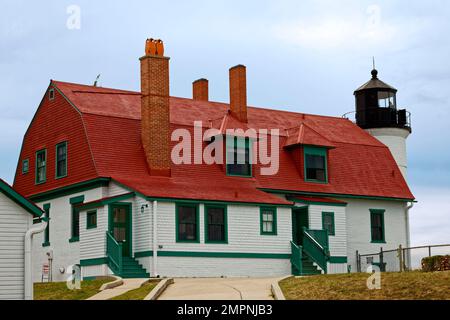 Phare de point Betsie; 1858; aide à la navigation; marine, balise, Bâtiment blanc, toit rouge, Registre national des lieux historiques; Michigan; Frankfort; Banque D'Images