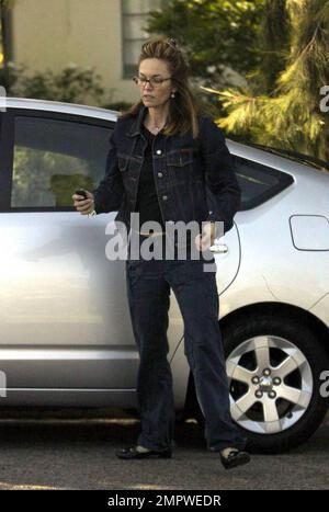 Exclusif !! L'actrice Diane Lane a été vue cet après-midi avant de se rendre à l'aéroport pour un vol au départ de Los Angeles. L'actrice de 44 ans, qui a été vue castiquement vêtue de jeans, est mariée à l'acteur Josh Brolin. Los Angeles, Californie. 5/14/09. Banque D'Images