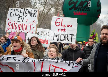 Paris, France, le 31th janvier 2023. Jeunes contestataires contre la réforme des pensions du gouvernement - Jacques Julien/Alay Live News Banque D'Images