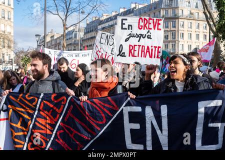 Paris, France, le 31th janvier 2023. Jeunes contestataires contre la réforme des pensions du gouvernement - Jacques Julien/Alay Live News Banque D'Images