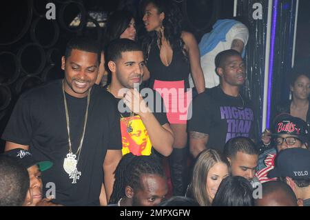 Drake à son Club Paradise Tour après la fête à la boîte de nuit Rush à Miami Beach, FL. 14th février 2012. Banque D'Images