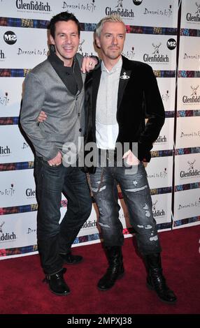 Colin McAllister et Justin Ryan arrivent au salon de mode de la Charité « Dadessée to Kilt » 8th au M2 Ultra Lounge. New York, NY. 04/05/10. Banque D'Images