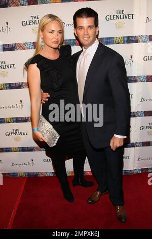 Enceinte Vanessa Trump et Donald Trump Jr. Posent pour les photographes lors du salon de mode de bienfaisance « Dadvanted to Kilt » 9th qui s'est tenu à la Hammerstein Ballroom. New York, NY. 04/05/11. Banque D'Images