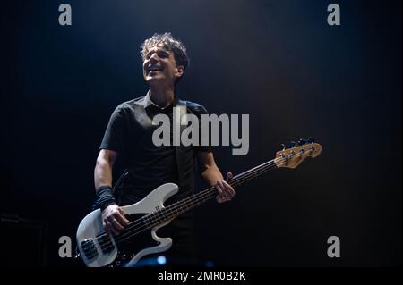 John « JC » Calabre de Danko Jones - OVO Hydro Glasgow le 3 janvier 2023 Banque D'Images