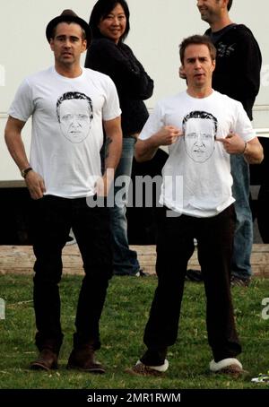 EXCLUSIF !! Colin Farrell, Sam Rockwell et Abbie Cornish films scènes sur l'ensemble de leur nouveau film "Seven psychopathes" sur place à LA. Pendant le tournage, Farrell et Rockwell portaient des t-shirts assortis avec un dessin du visage de la co-star Christopher Walken. Le film raconte l'histoire d'un scénariste (Farrell) qui est pris dans le complot d'enlèvement de chien de son ami (Rockwell). Woody Harrelson est également une des stars. Los Angeles, Californie. 6th janvier 2012. Banque D'Images