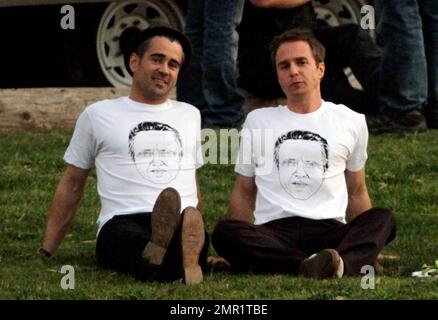 EXCLUSIF !! Colin Farrell, Sam Rockwell et Abbie Cornish films scènes sur l'ensemble de leur nouveau film "Seven psychopathes" sur place à LA. Pendant le tournage, Farrell et Rockwell portaient des t-shirts assortis avec un dessin du visage de la co-star Christopher Walken. Le film raconte l'histoire d'un scénariste (Farrell) qui est pris dans le complot d'enlèvement de chien de son ami (Rockwell). Woody Harrelson est également une des stars. Los Angeles, Californie. 6th janvier 2012. Banque D'Images