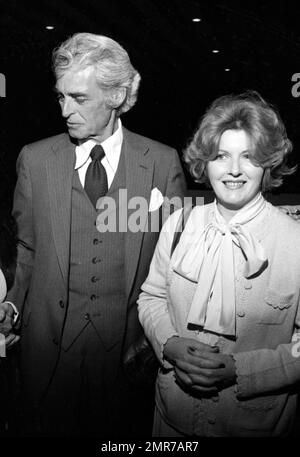 Rory Calhoun et sa femme Sue vus à l'hôtel Beverly Hills sur 14 avril 1982 Credit: Ralph Dominguez/MediaPunch Banque D'Images