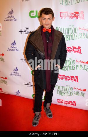 Garrett Clayton au Hollywood Christmas Parade, qui a eu lieu sur Hollywood Boulevard à Los Angeles, CA, le 29th novembre 2015. Banque D'Images