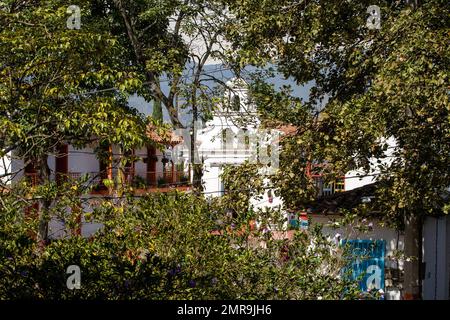 Medellin, Antioquia. Colombie - 26 janvier 2023. Pueblito Paisa est l'un des sites touristiques les plus visités de la ville, situé sur la colline de Nutibara Banque D'Images