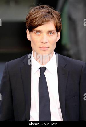 Cillian Murphy marche le tapis rouge pour la première britannique du nouveau film Warner Brothers « Inception » qui s'est tenu à Odeon Leicester Square. Le très attendu thriller d'action de science-fiction, dirigé par Christopher Nolan de la renommée « Batman commence » et « The Dark Knight », stars Oscar nominé les acteurs Leonardo DiCaprio, Marion Cotillard et Ellen page. « Inception » est prévu pour les cinémas britanniques et nord-américains et IMAX sur 16 juillet et dans toute l'Europe en juillet et août. Londres, Royaume-Uni. 07/08/10. . Banque D'Images