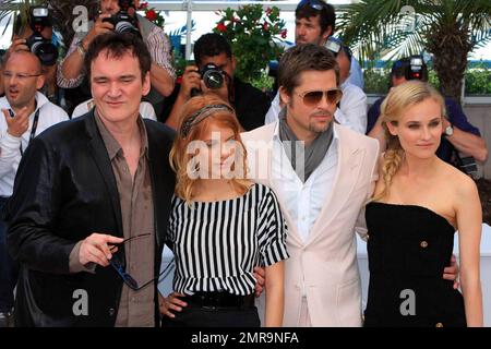 Brad Pitt, Diane Kruger et Quentin Tarantino et Melanie Laurent assistent au festival du film de Cannes pour les "brasterds inglorous". Cannes, France. 5/20/09. Banque D'Images
