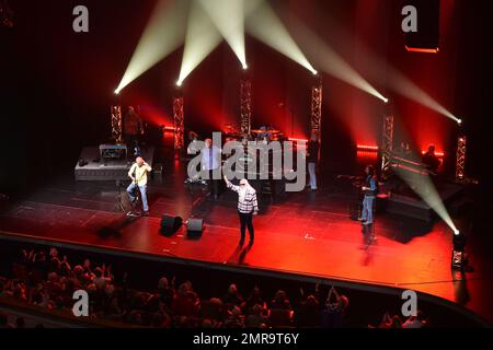 27 janvier 2023, Virginia Beach, Virginie, Etats-Unis: Les Oak Ridge Boys apportent l'évangile et le pays au Centre Sandler de Virginia Beach, Virginie le 27 janvier 2023..photo Â©Jeff Moore (Credit image: © Jeff Moore/ZUMA Press Wire) USAGE ÉDITORIAL SEULEMENT! Non destiné À un usage commercial ! Banque D'Images