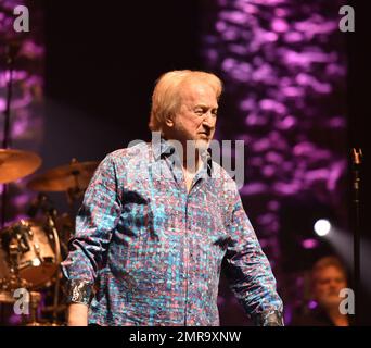 27 janvier 2023, Virginia Beach, Virginia, Etats-Unis: DUANE ALLEN de l'Oak Ridge Boys apporter un peu de gospel et de pays au Centre Sandler de Virginia Beach, Virginie le 27 janvier 2023..photo Â Jeff©Moore (image de crédit: © Jeff Moore/ZUMA Press Wire) USAGE ÉDITORIAL SEULEMENT! Non destiné À un usage commercial ! Banque D'Images